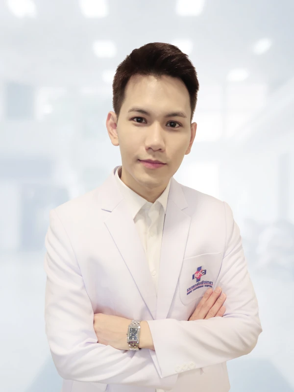 นพ.เอกชนก วัชรปัญจมาศ